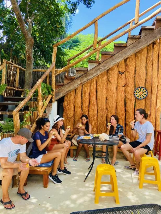 Hostal Holbox Bagian luar foto